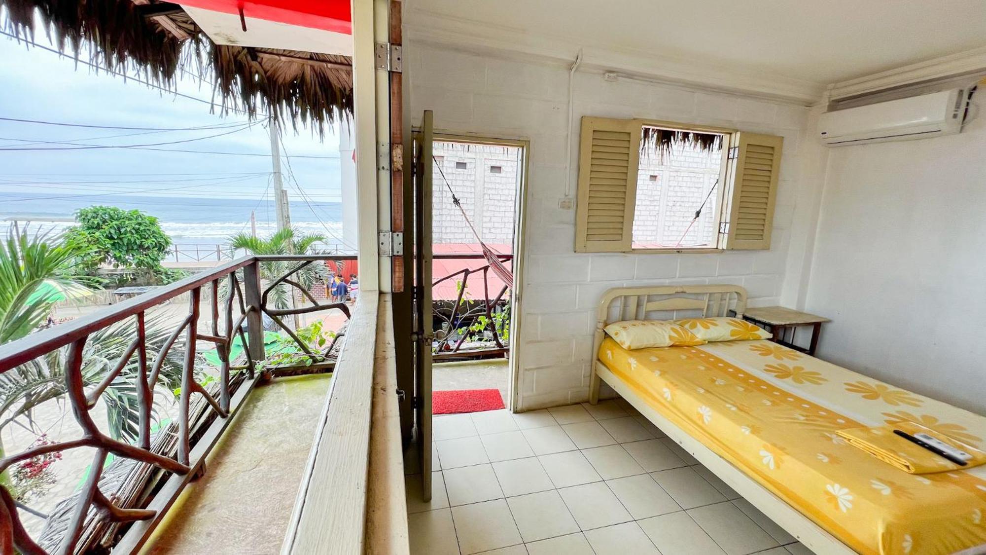 Arrecife Montanita Hostal エクステリア 写真